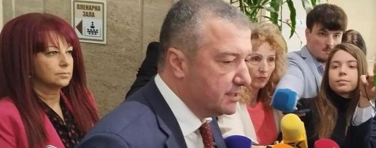 Стойнев към АПС: Българите няма да търпят лицемерно поведение – да сте и с опозицията, и с управляващите