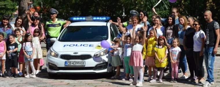 Деца ще подаряват балони и листовки на водачите на 1 юни в с. Бранищe, община Добричка