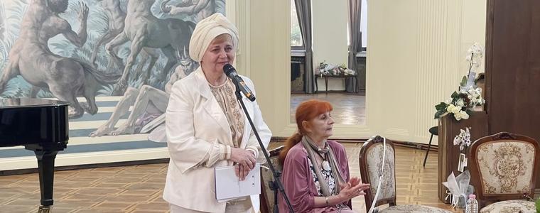 Елка Няголова представи в родния си Добрич две нови поетични книги (СНИМКИ)