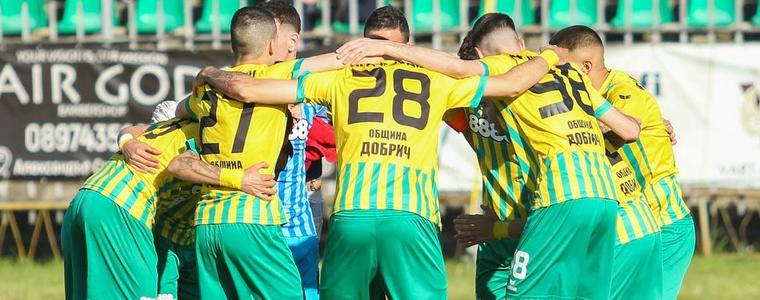 ФУТБОЛ: Добруджа завърши сезона по шампионски 