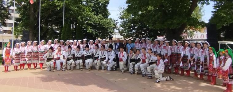 Грандиозен концерт представя днес ПФТС „Добруджа“ за своята 35-а годишнина 