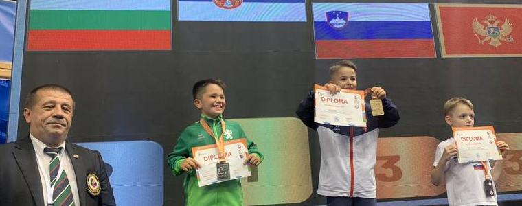 КАРАТЕ: Състезател на КК "Самурай" със сребро от Балканското за деца