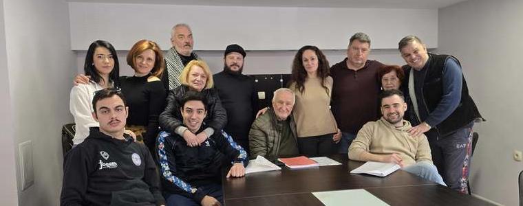 Костадин Бандутов "събужда" герои, за да покажат „Магариите на Хитър Петър и Настрадин Ходжа“ в театъра (ВИДЕО)