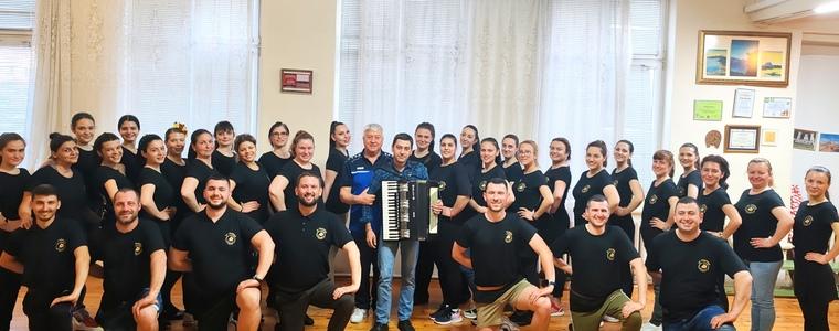 Над 100 бивши възпитаници на ПФТС „Добруджа“ ще участват в концерта за 35-ата годишнина (ВИДЕО)
