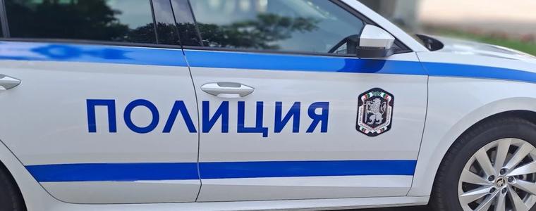 Полицията задържа неправоспособен водач на  нерегистриран електрически автомобил