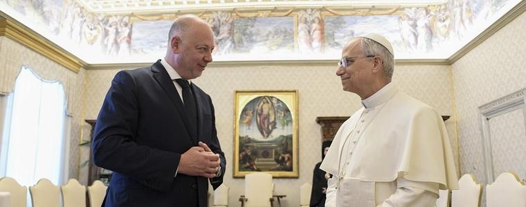 Премиерът Росен Желязков за папа Лъв XIV: Ангажиран проповедник, който все повече ще влиза в ролята на дипломат