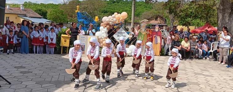 В Батово и Черна празнуваха днес (СНИМКИ)