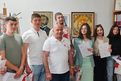Седем доброволци от Добрич бяха удостоени със званието „Млад отличник на БЧК” (ВИДЕО)