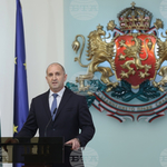 Предложението на президента Румен Радев да се произведе референдум за еврото е внесено в деловодството на Народното събрание