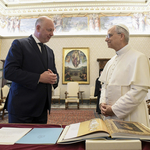 Премиерът Росен Желязков за папа Лъв XIV: Ангажиран проповедник, който все повече ще влиза в ролята на дипломат