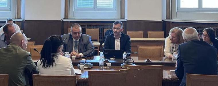 Депутатът Свилен Трифонов: Срещата с рибарската общност в НС протече в конструктивен диалог (АУДИО)