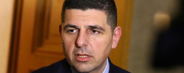 Няма да разцепим коалицията за кефа на Борисов и Пеевски, заяви Ивайло Мирчев