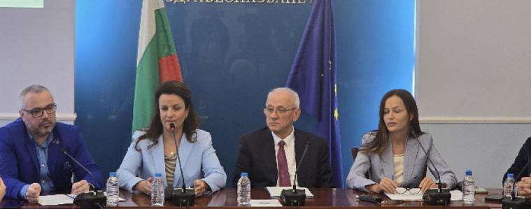 В МЗ представиха проекта за Национална многопрофилна детска болница