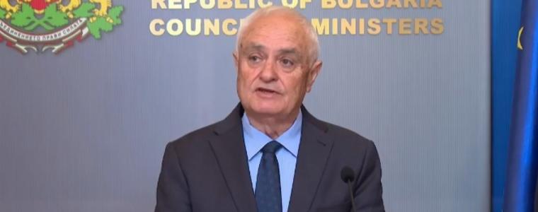 Запрянов след съвещанието заради Близкия изток: Няма заплаха за България