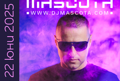 DJ MASCOTA и MC MICKEY, заедно с Палячи на сцената на Neverfest в Добрич
