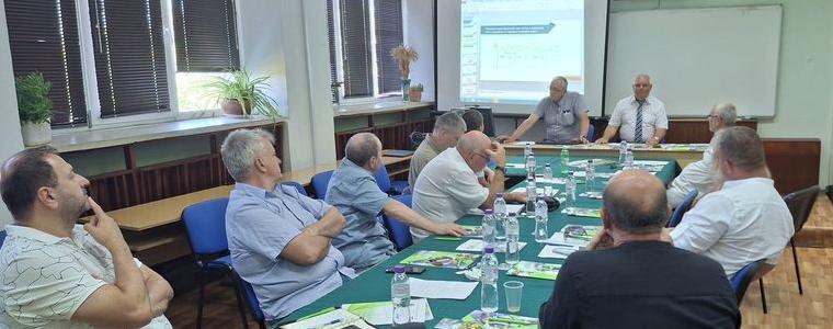 Повишаване качеството на обучение в ДТК-Добрич обсъдиха на кръгла маса в колежа