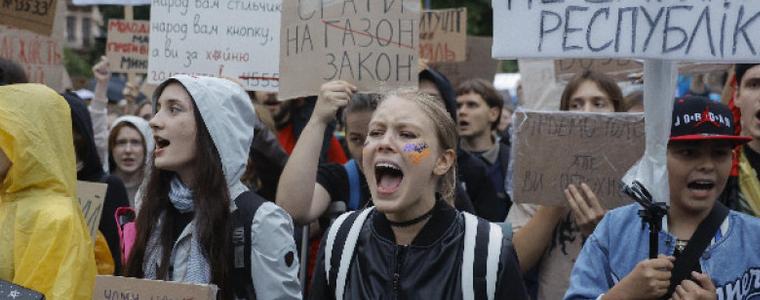 Шест жертви на руски удари в Киев