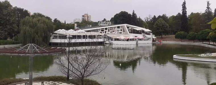 Водни атракциони ще има във водните площи на парка в Добрич   