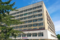 Мъж е настанен в болницата, с опасност за живота, след  пожар в дома му