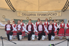 Танцов клуб „Добруджански пламък” с. Крушари завоюва престижни отличич във „Фолклорна плетеница“ – Приморско, 2025