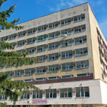 Мъж е настанен в болницата, с опасност за живота, след  пожар в дома му