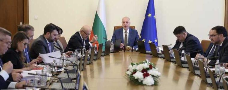 Кабинетът създаде държавно дружество "Магазин за хората"