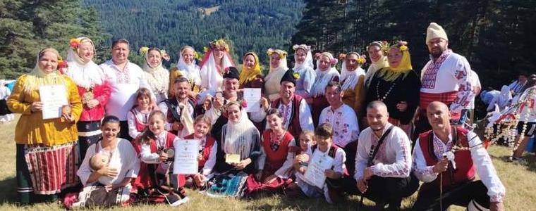 Златни медали за групите към НЧ "Жътвари 2024г" гр. Добрич от събора в Копривщица 