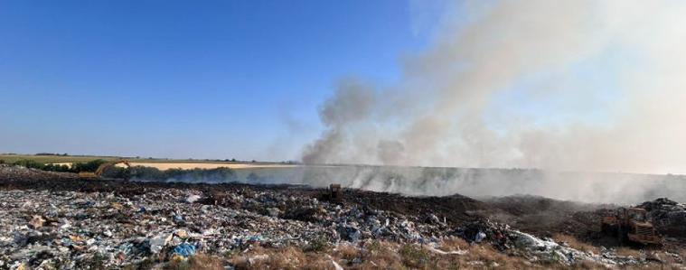 Пожар в депото за отпадъци край Силистра, вече е овладян 