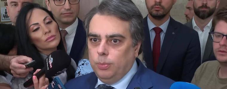 Асен Василев остава председател на "Продължаваме Промяната"