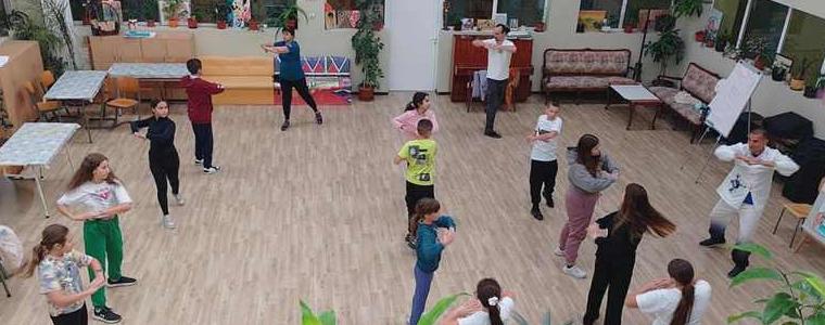 ЧЕУ „Леонардо да Винчи“ с редица спортни прояви под надслов „Щафета за волейболния отбор на града Добруджа 07“ (СНИМКИ)