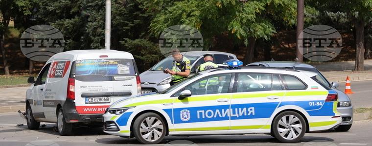 Един човек е загинал, а 13 са ранени при катастрофи в страната през последното денонощие