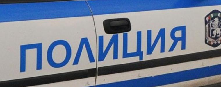 Мъж с отнета шофьорска книжка самокатастрофира с кола без регистрационни табели