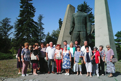 Социалисти положиха цветя на Паметника на загиналите добруджанци във Втората световна война