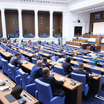 След почивката - на работа: Първи ден в Народното събрание 