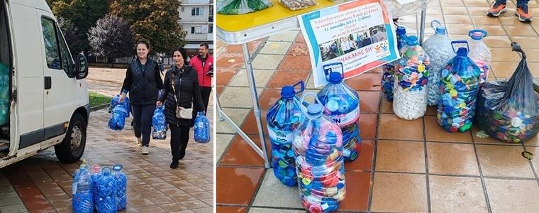 Благотворителната кампания „Капачки за благотворителност – МБАЛ Добрич” в центъра на града (СНИМКИ)