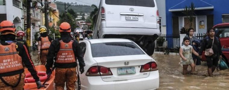 Извънредно положение във Филипините, десетки загинали след тайфуна "Калмаеги"