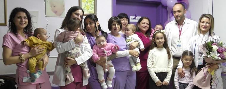 Медици, благодарни родители и пациенти отбелязаха Деня на недоносените деца (ВИДЕО)