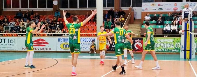 ВОЛЕЙБОЛ: Добруджа 07 продължава без грешка във Висшата лига