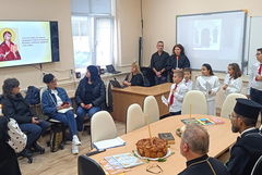 Денят на християнското семейство събра ученици, родители и духовници в ОУ „Христо Смирненски” (ВИДЕО)