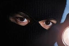 Хванаха крадец на пари, злато и хранителни продукти в с. Белгун