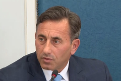 Румен Спецов е номиниран за особен управител на активите на "Лукойл" в България