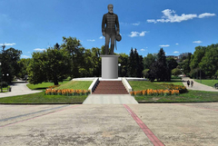 Ще посрещне ли Добрич 150-годишнината от гибелта на Ботев с негов монумент в парка?