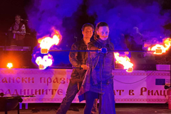 Светлинно шоу озари фестивала „Добруджански празник на духа – традициите оживяват в Рилци“