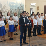 Детски хор „Маестро Захари Медникаров” с концерт пред учениците на СУ „Димитър Талев” в Добрич