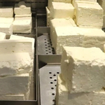 Масово в България се продава фалшиво сирене