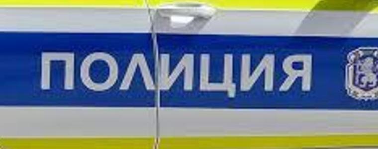 21-годишен водач катастрофира край Добрич, 18-годишна е в болница