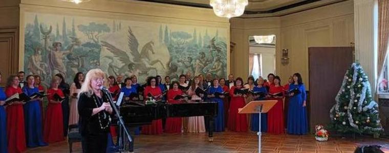 Хор „Добруджански звуци“ изпраща успешна година и кани добричката публика на празничен концерт (АУДИО)