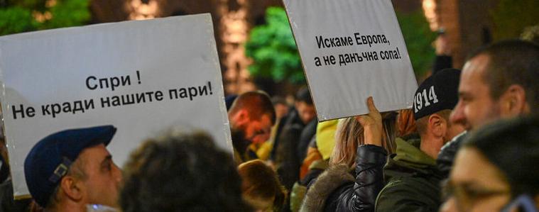 Икономиката и бюджетът излизат пред скоби на изборите