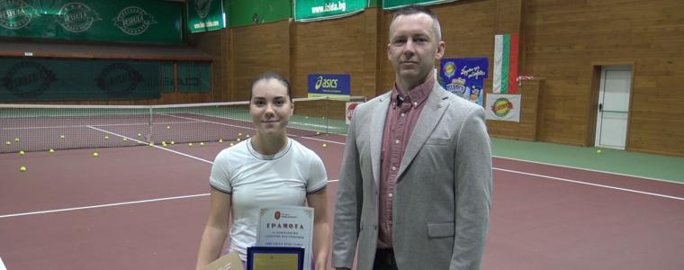 Ивелина Христова бе отличена за постижения в тениса и шахмата (ВИДЕО)