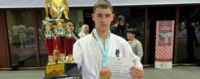 КИОКУШИН: Стефан Калчев от „Сейкен“ с бронзов медал от Световното в Саудитска Арабия (ВИДЕО)